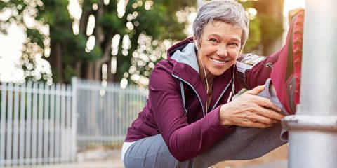 Frau 50 plus hält sich fit – und ist gut aufgestellt für die Altersvorsorge